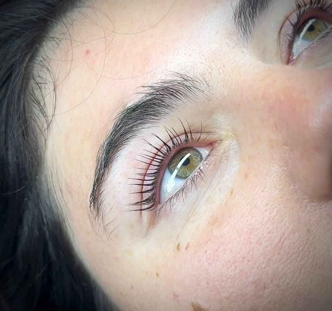 Lash lift coréen avec teinture — photo 5